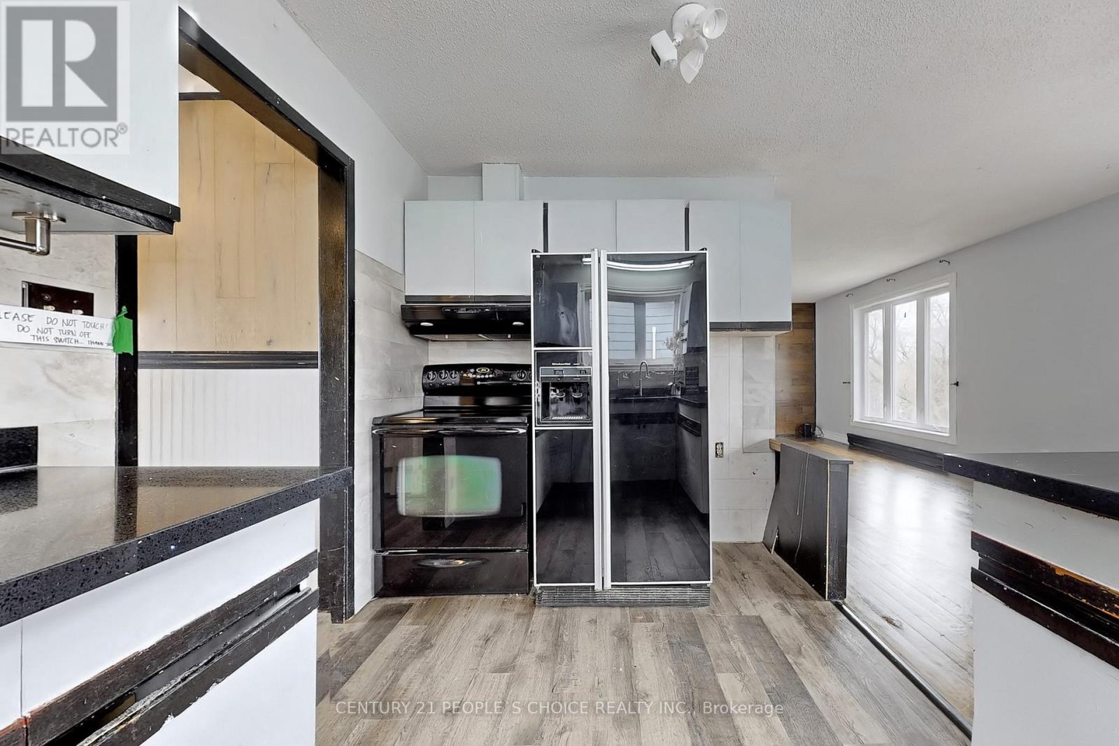156 Main Street W, Huntsville, Ontario  P1H 1X8 - Photo 31 - X12443830