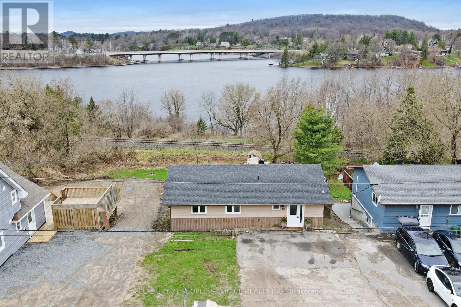 156 Main Street W, Huntsville, Ontario  P1H 1X8 - Photo 46 - X12443830