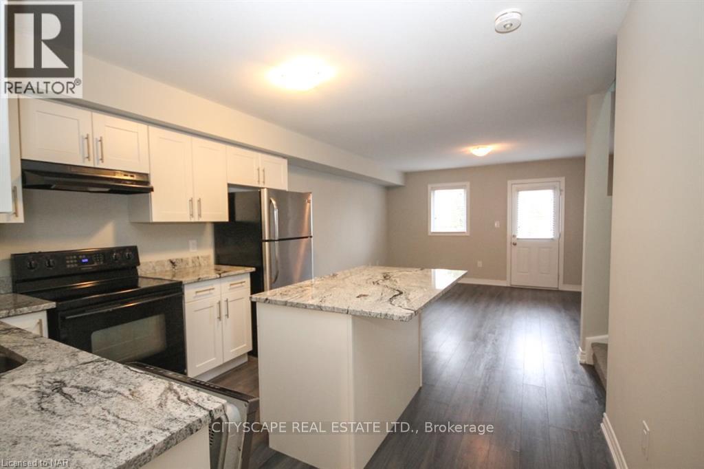 83 - 7768 Ascot Circle, Niagara Falls, Ontario  L2H 3P9 - Photo 3 - X12443851
