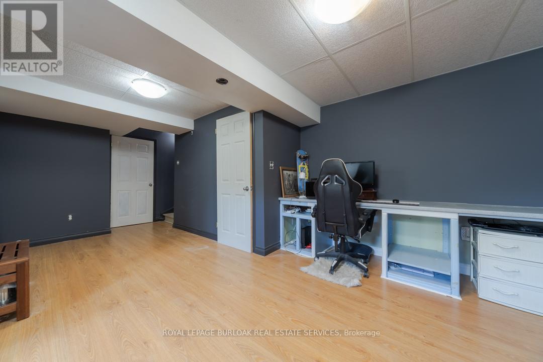 118 Silurian Drive, Guelph (Grange Road), Ontario  N1E 7G1 - Photo 20 - X12443867