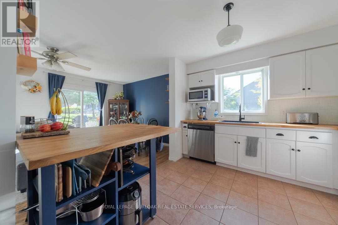 118 Silurian Drive, Guelph (Grange Road), Ontario  N1E 7G1 - Photo 31 - X12443867