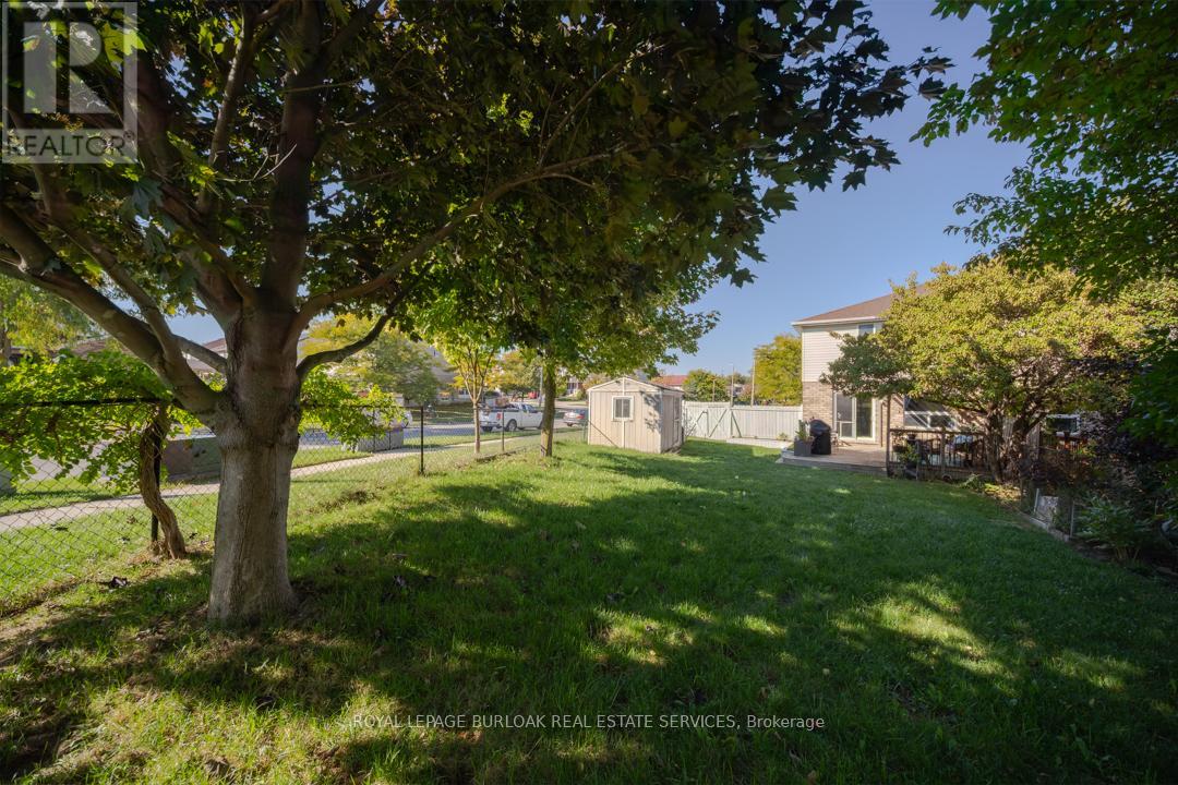 118 Silurian Drive, Guelph (Grange Road), Ontario  N1E 7G1 - Photo 5 - X12443867