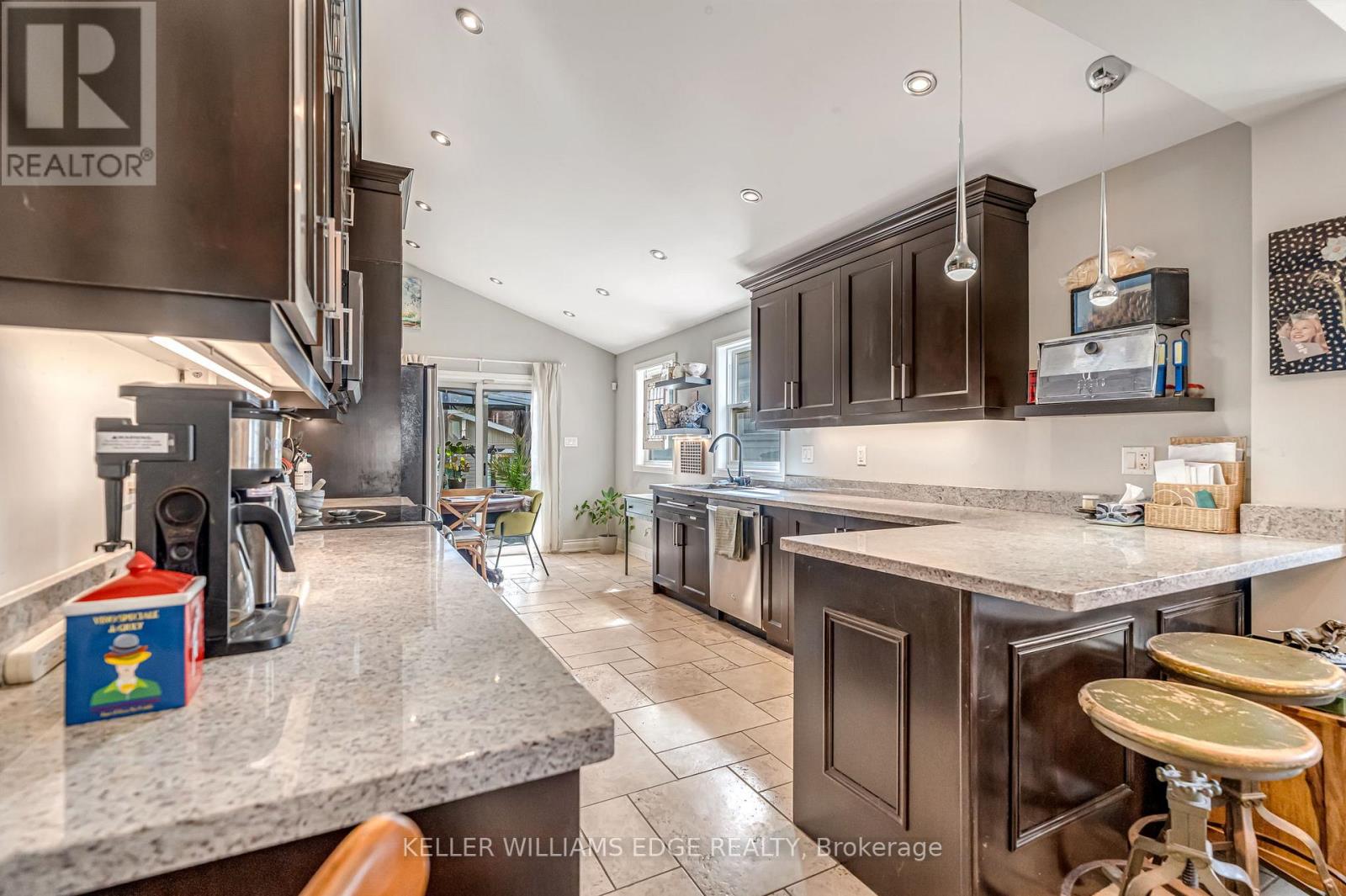 108 Emerald Street N, Hamilton, Ontario  L8L 5K4 - Photo 11 - X12443906
