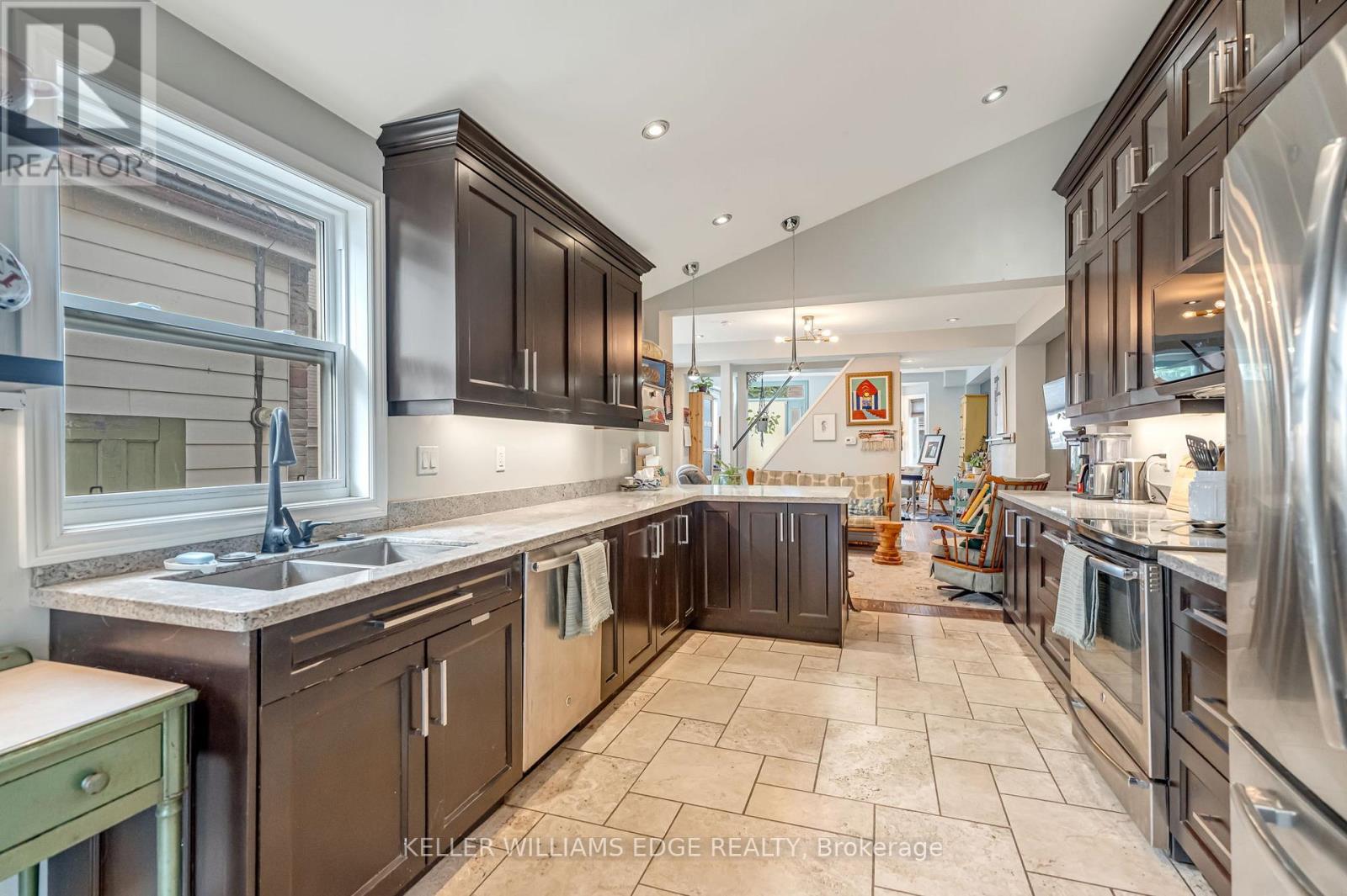 108 Emerald Street N, Hamilton, Ontario  L8L 5K4 - Photo 15 - X12443906