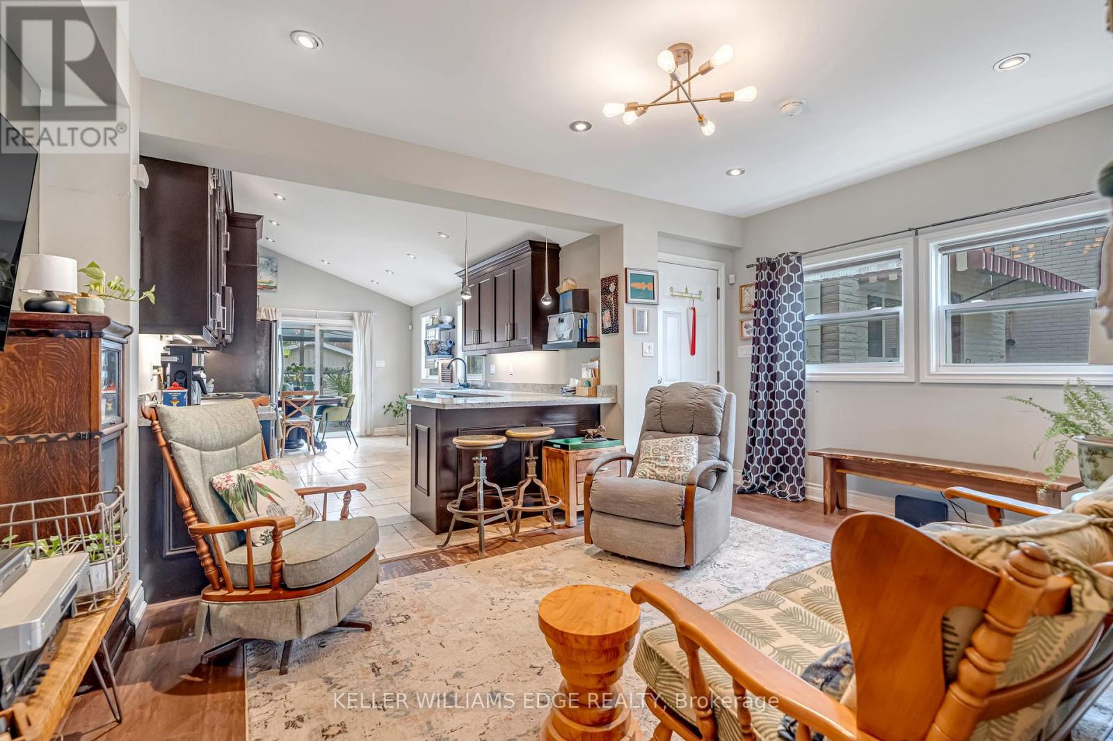 108 Emerald Street N, Hamilton, Ontario  L8L 5K4 - Photo 8 - X12443906