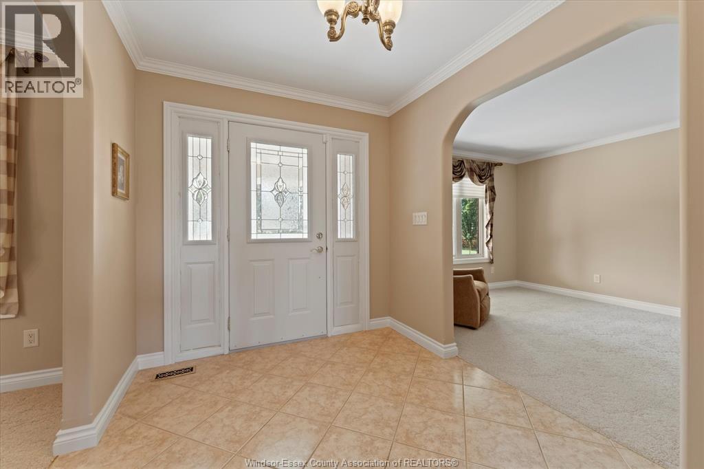 8270 Malden Colchester South Townline, Amherstburg, Ontario  N9V 2Y7 - Photo 6 - 25025272