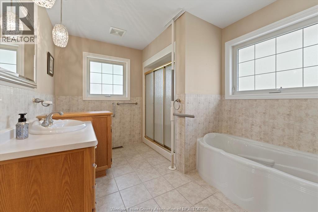 8270 Malden Colchester South Townline, Amherstburg, Ontario  N9V 2Y7 - Photo 24 - 25025272