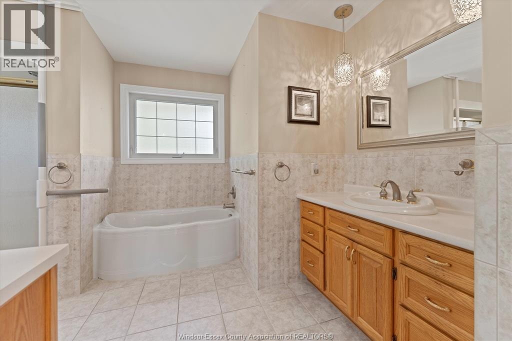 8270 Malden Colchester South Townline, Amherstburg, Ontario  N9V 2Y7 - Photo 23 - 25025272