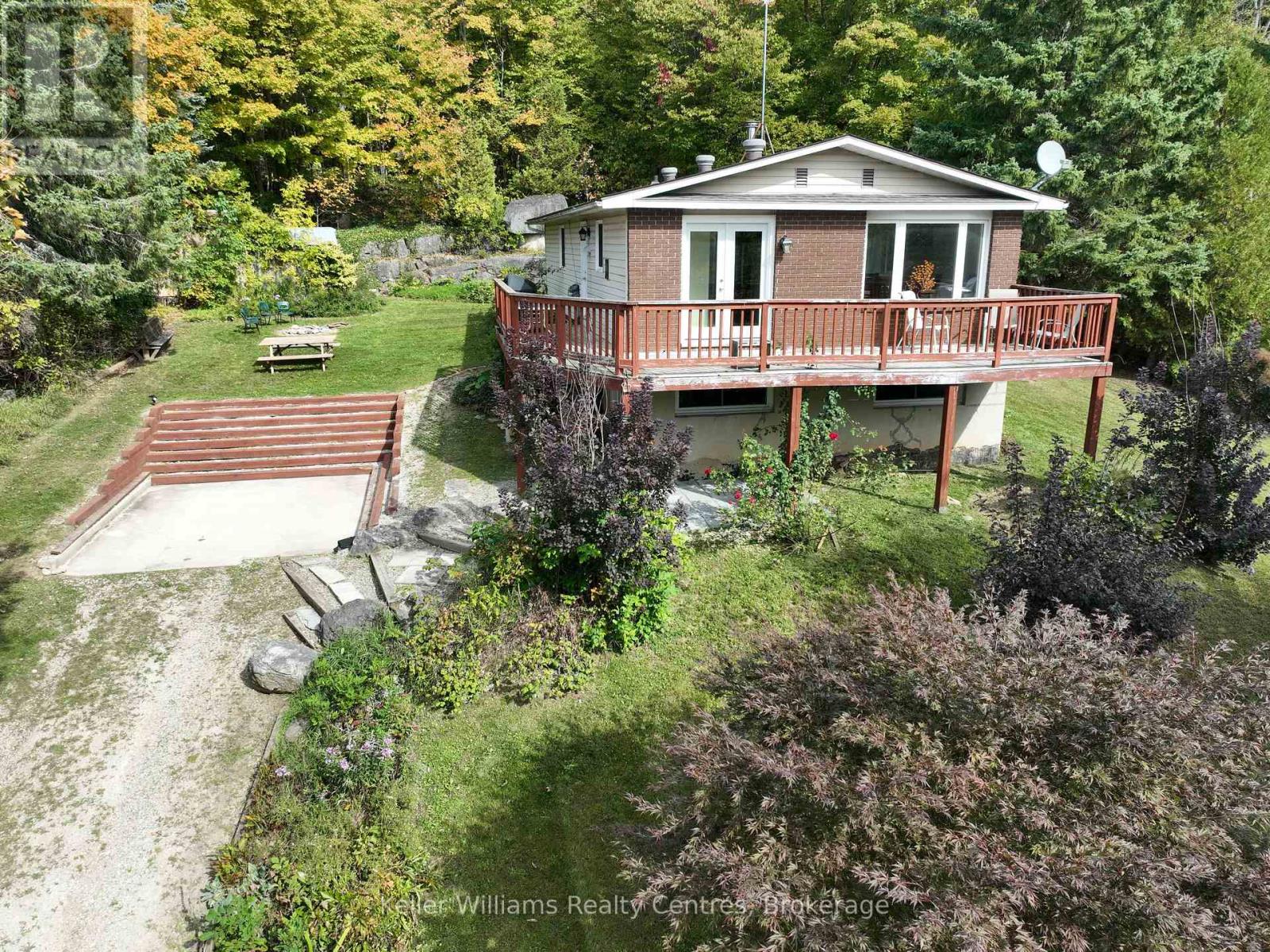 462625 Concession 24 Road, Georgian Bluffs, Ontario  N0H 2T0 - Photo 2 - X12444037