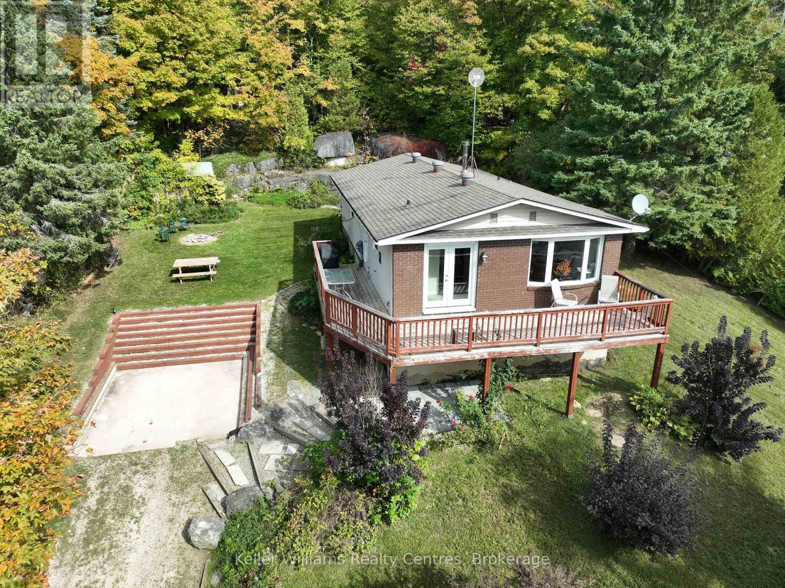462625 Concession 24 Road, Georgian Bluffs, Ontario  N0H 2T0 - Photo 5 - X12444037