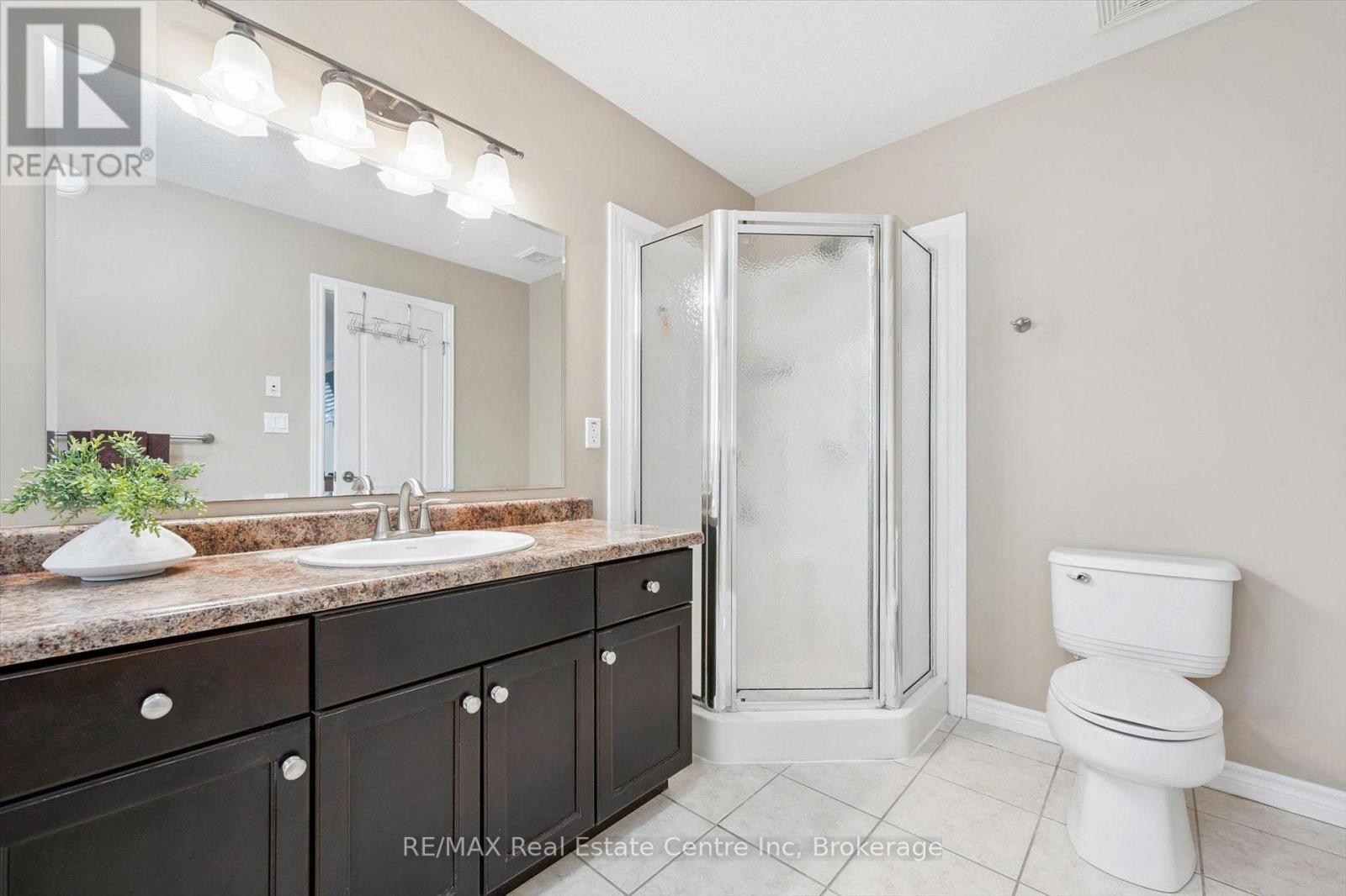32 Frasson Drive, Guelph, Ontario  N1E 7J9 - Photo 20 - X12444056