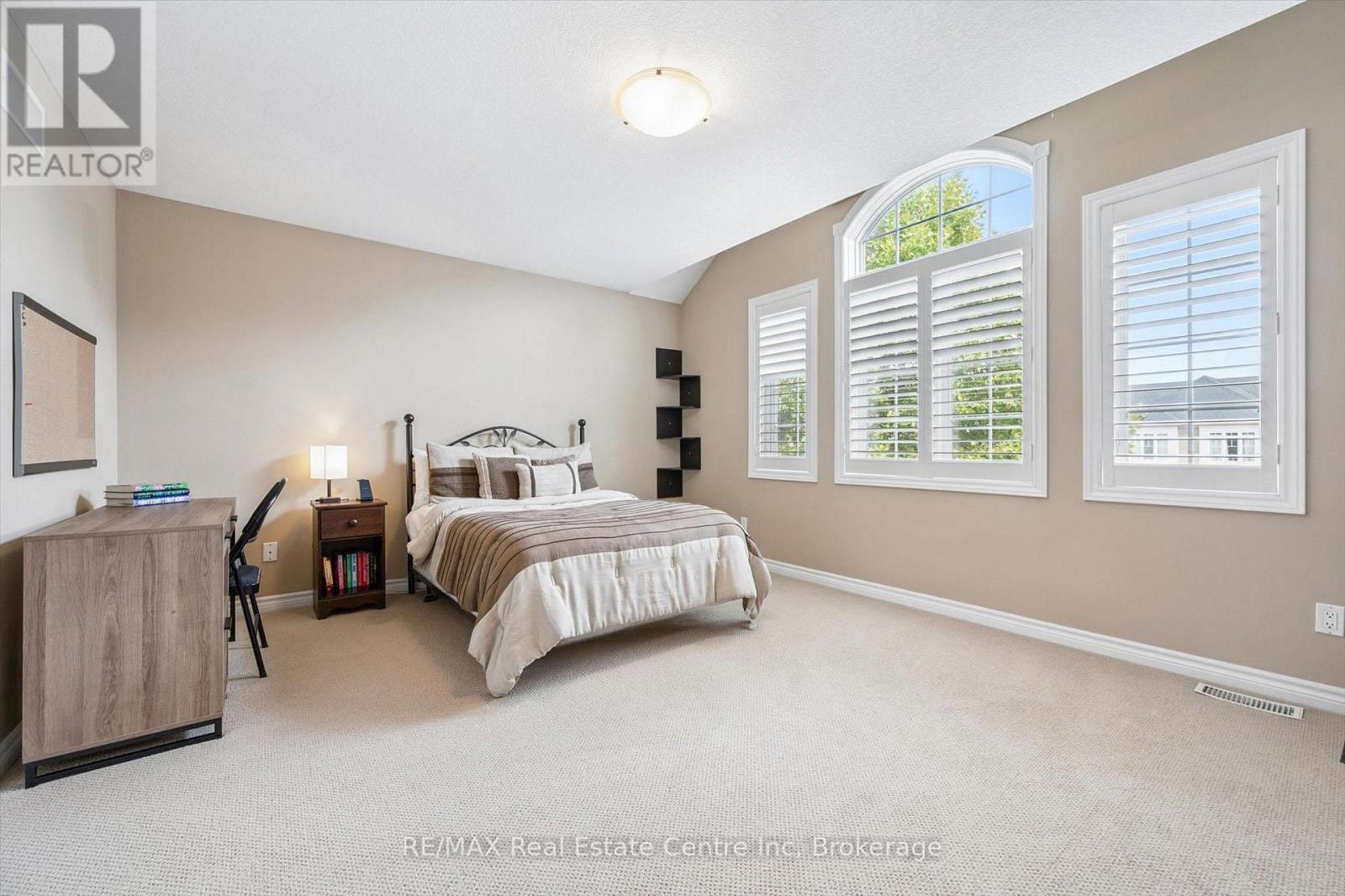 32 Frasson Drive, Guelph, Ontario  N1E 7J9 - Photo 21 - X12444056