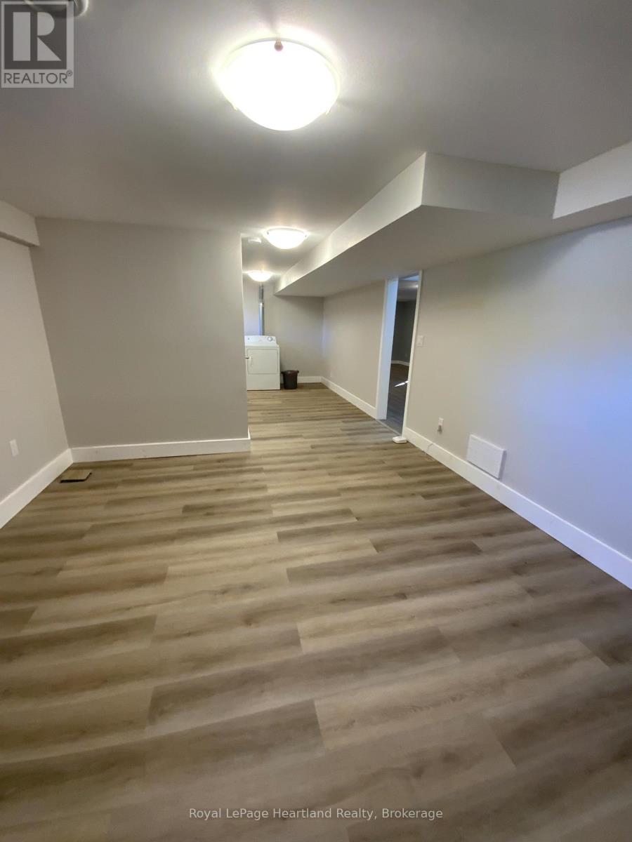 107 Erie Street S, Central Huron, Ontario  N0M 1L0 - Photo 4 - X12444081