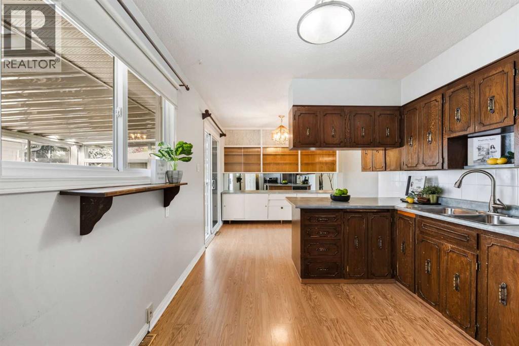 1048 39 Avenue Nw, Calgary, Alberta  T2K 0E1 - Photo 12 - A2259464