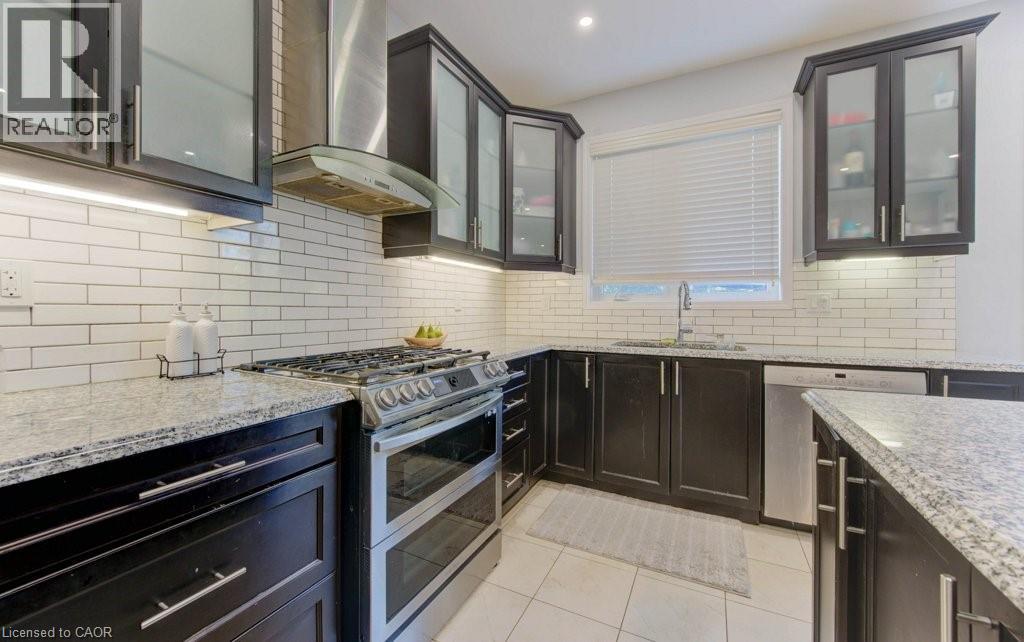 231 Grovehill Crescent, Kitchener, Ontario  N2R 0K8 - Photo 10 - 40775367