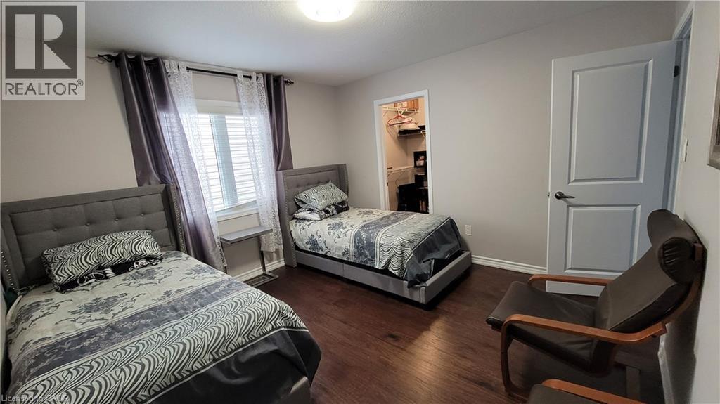 231 Grovehill Crescent, Kitchener, Ontario  N2R 0K8 - Photo 22 - 40775367