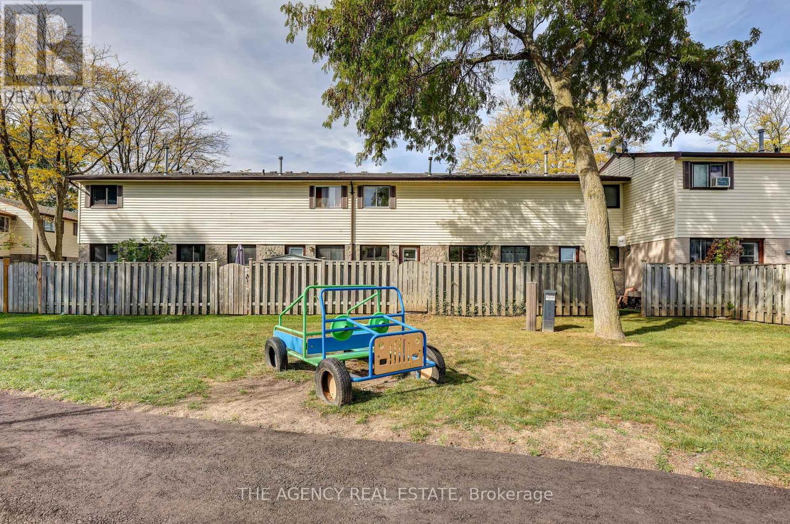 71 - 825 Dundalk Drive, London South, Ontario  N6C 3V6 - Photo 41 - X12444058
