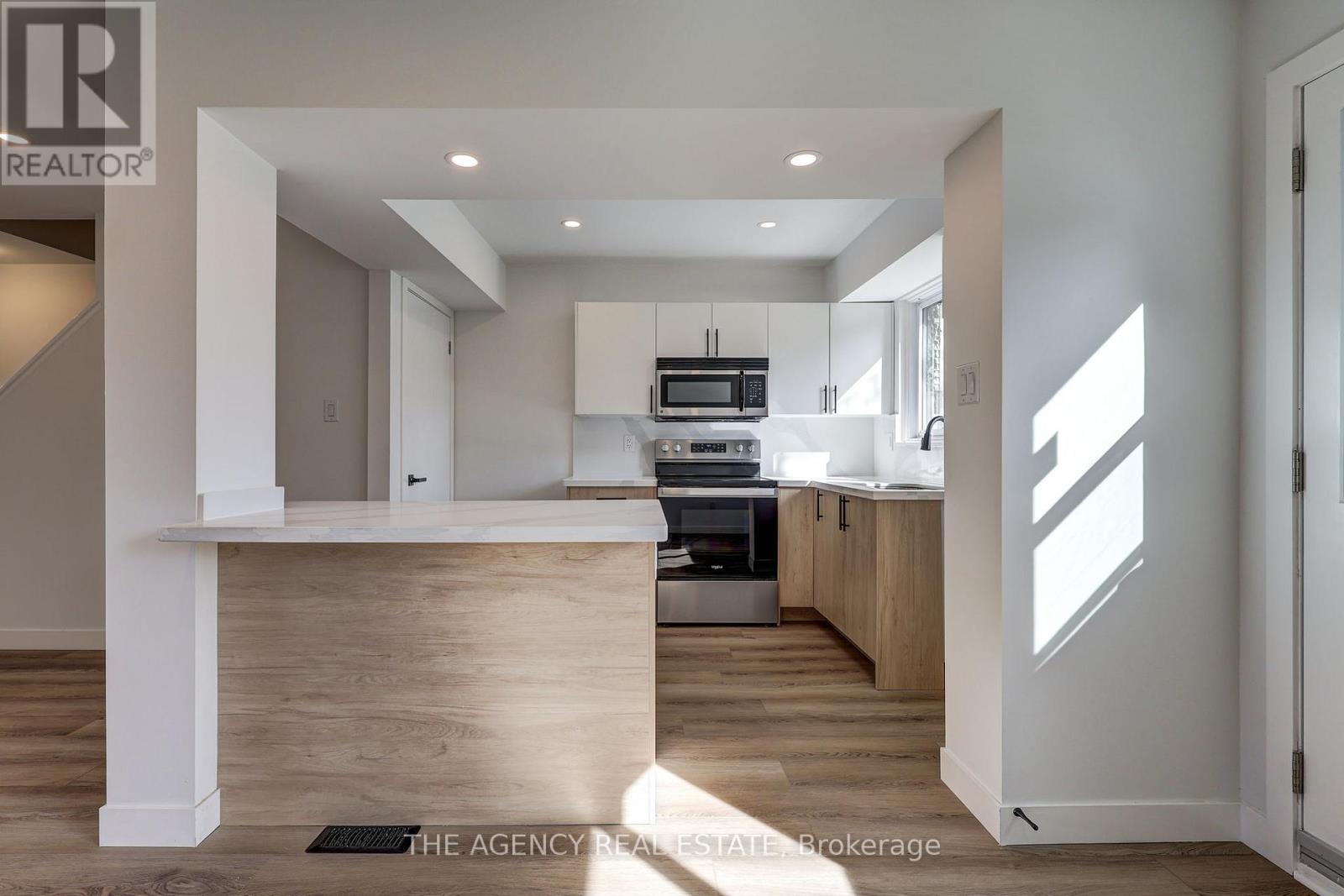 71 - 825 Dundalk Drive, London South, Ontario  N6C 3V6 - Photo 9 - X12444058