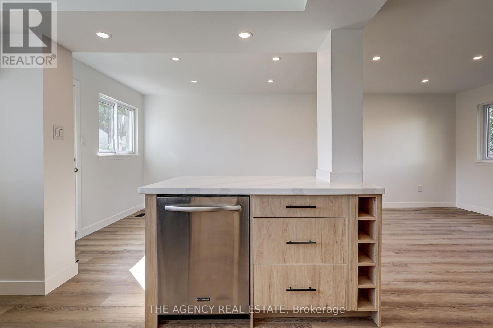 71 - 825 Dundalk Drive, London South, Ontario  N6C 3V6 - Photo 13 - X12444105