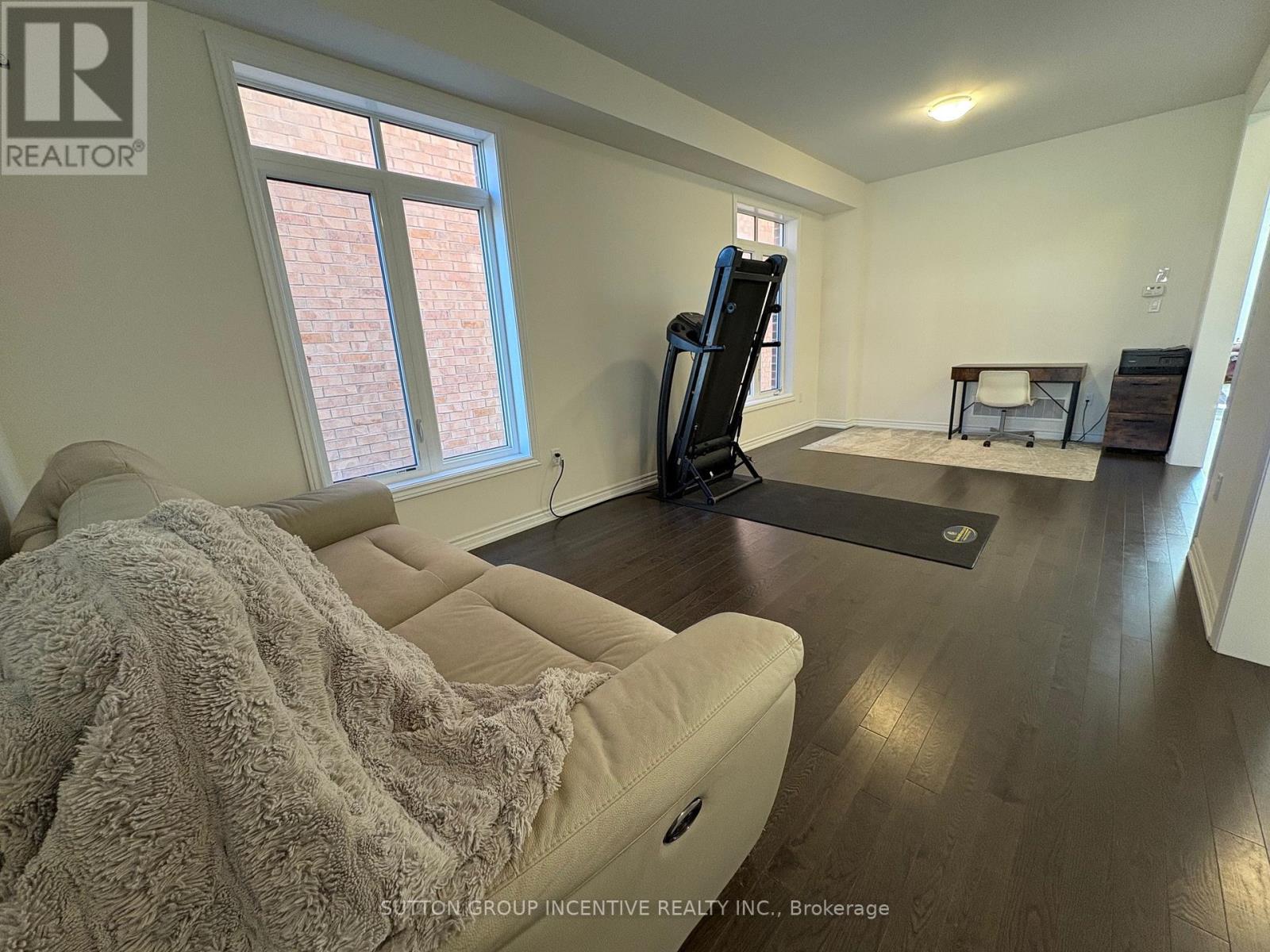 2186 Lozenby Street, Innisfil, Ontario  L9S 0M9 - Photo 11 - N12443926