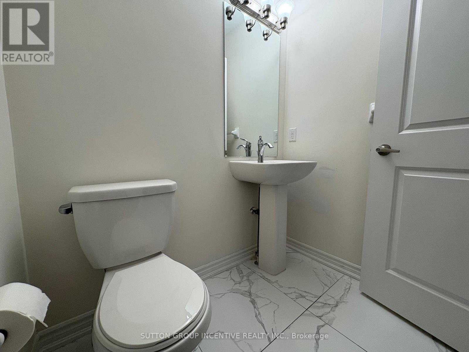 2186 Lozenby Street, Innisfil, Ontario  L9S 0M9 - Photo 13 - N12443926