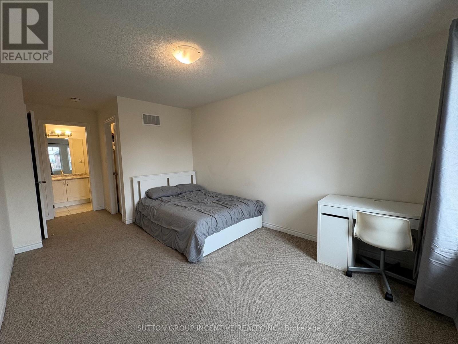 2186 Lozenby Street, Innisfil, Ontario  L9S 0M9 - Photo 18 - N12443926