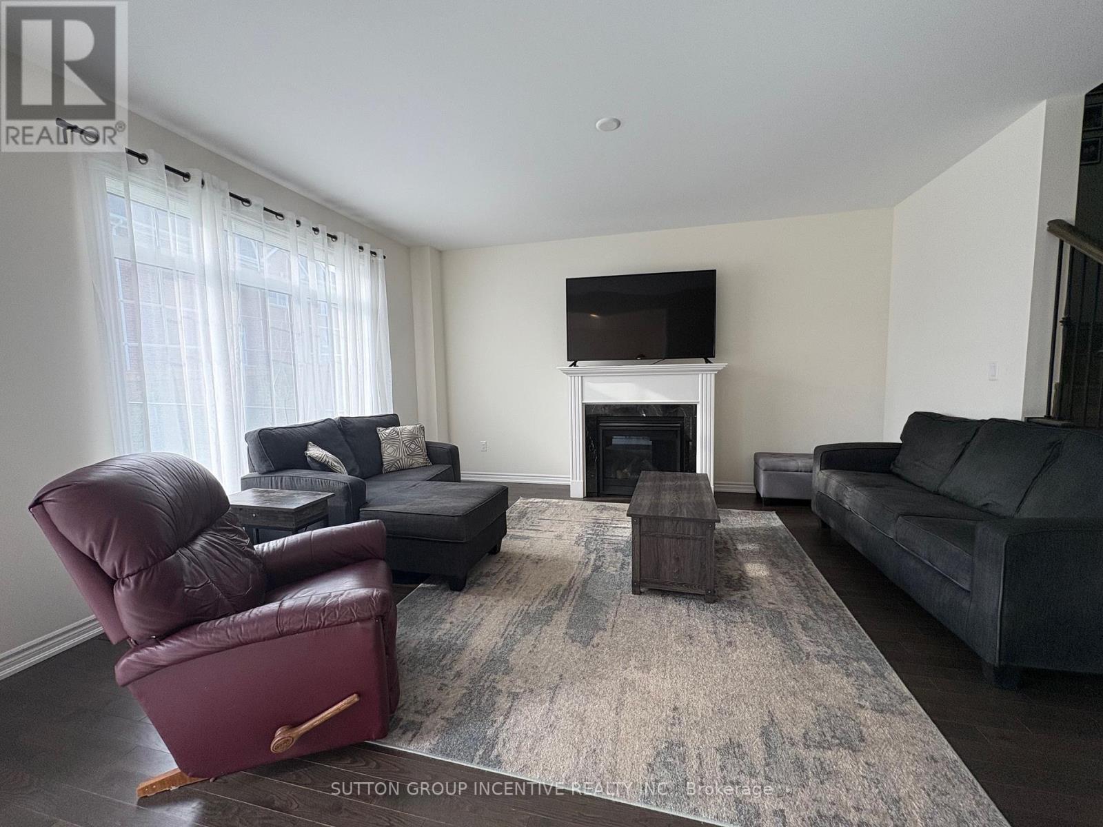 2186 Lozenby Street, Innisfil, Ontario  L9S 0M9 - Photo 8 - N12443926