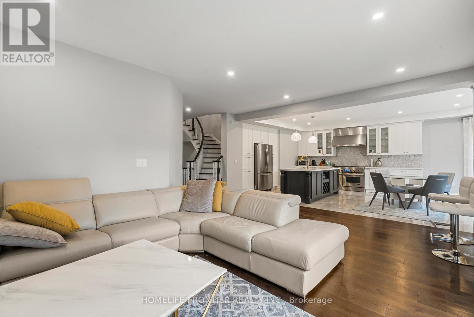 7 Edenbrook Crescent, Richmond Hill, Ontario  L4B 4B5 - Photo 12 - N12443940