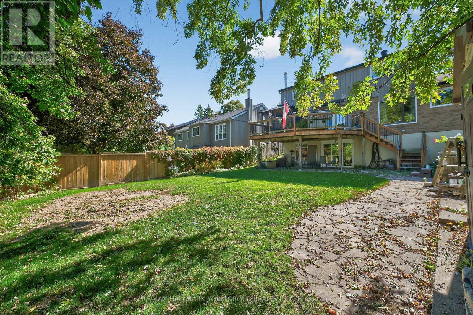 34 Pegg's Crescent, East Gwillimbury (Holland Landing), Ontario  L9N 1B3 - Photo 6 - N12443967