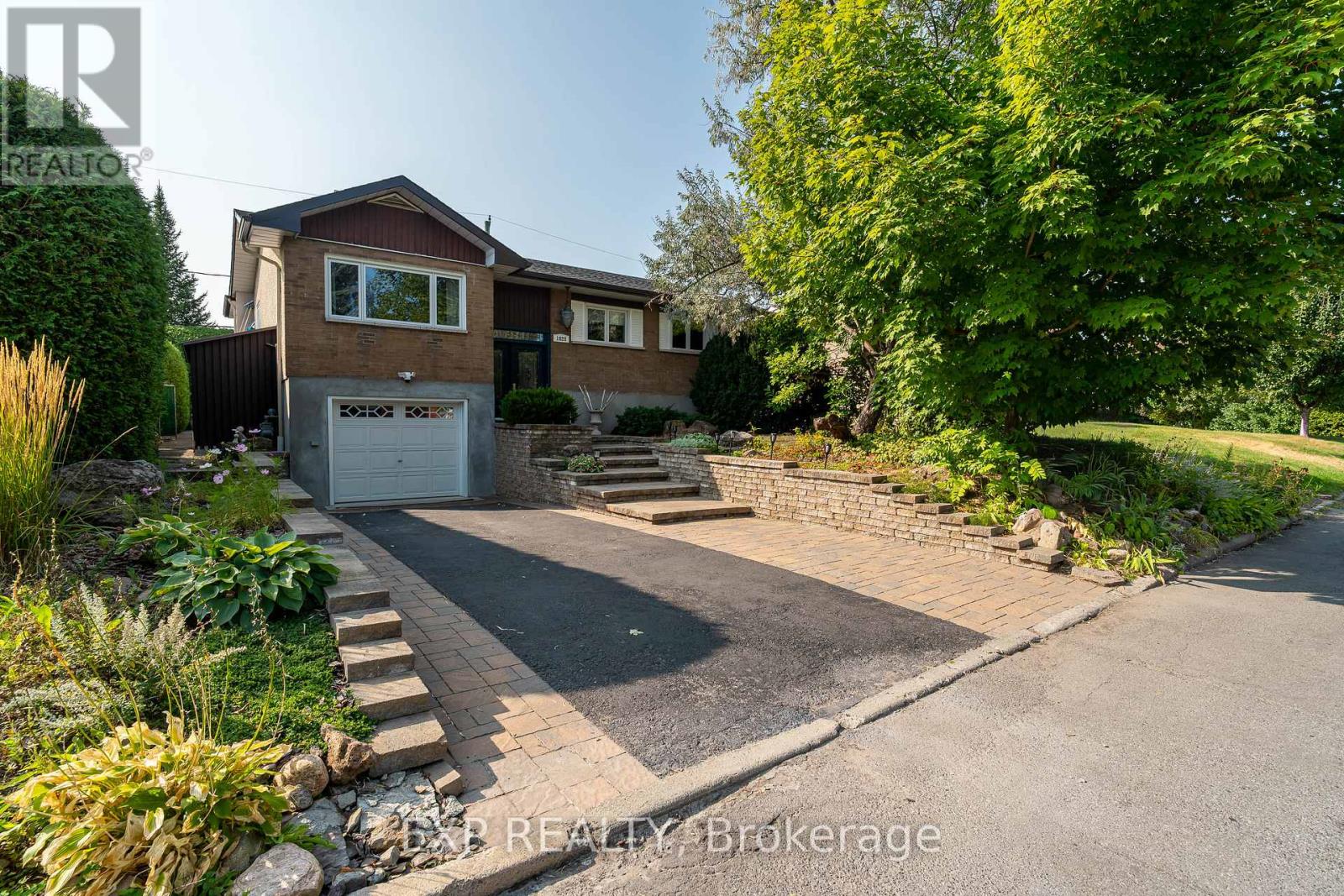 1828 Lorraine Avenue, Ottawa, Ontario  K1H 6Z8 - Photo 1 - X12444031