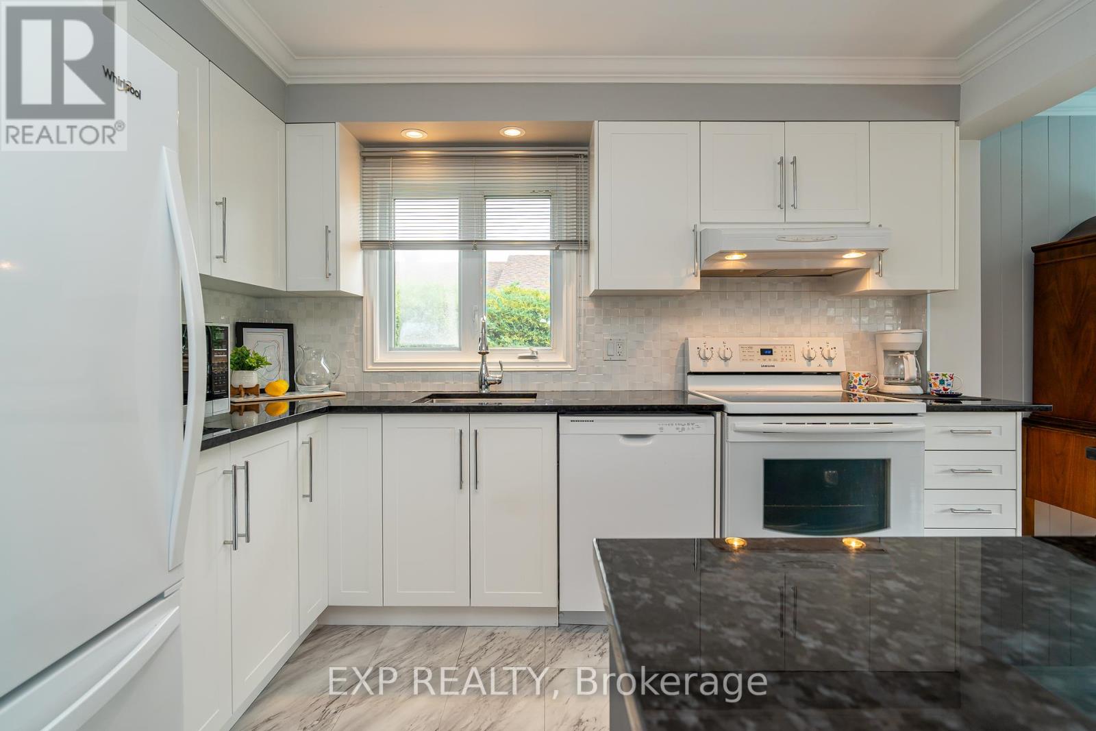 1828 Lorraine Avenue, Ottawa, Ontario  K1H 6Z8 - Photo 11 - X12444031