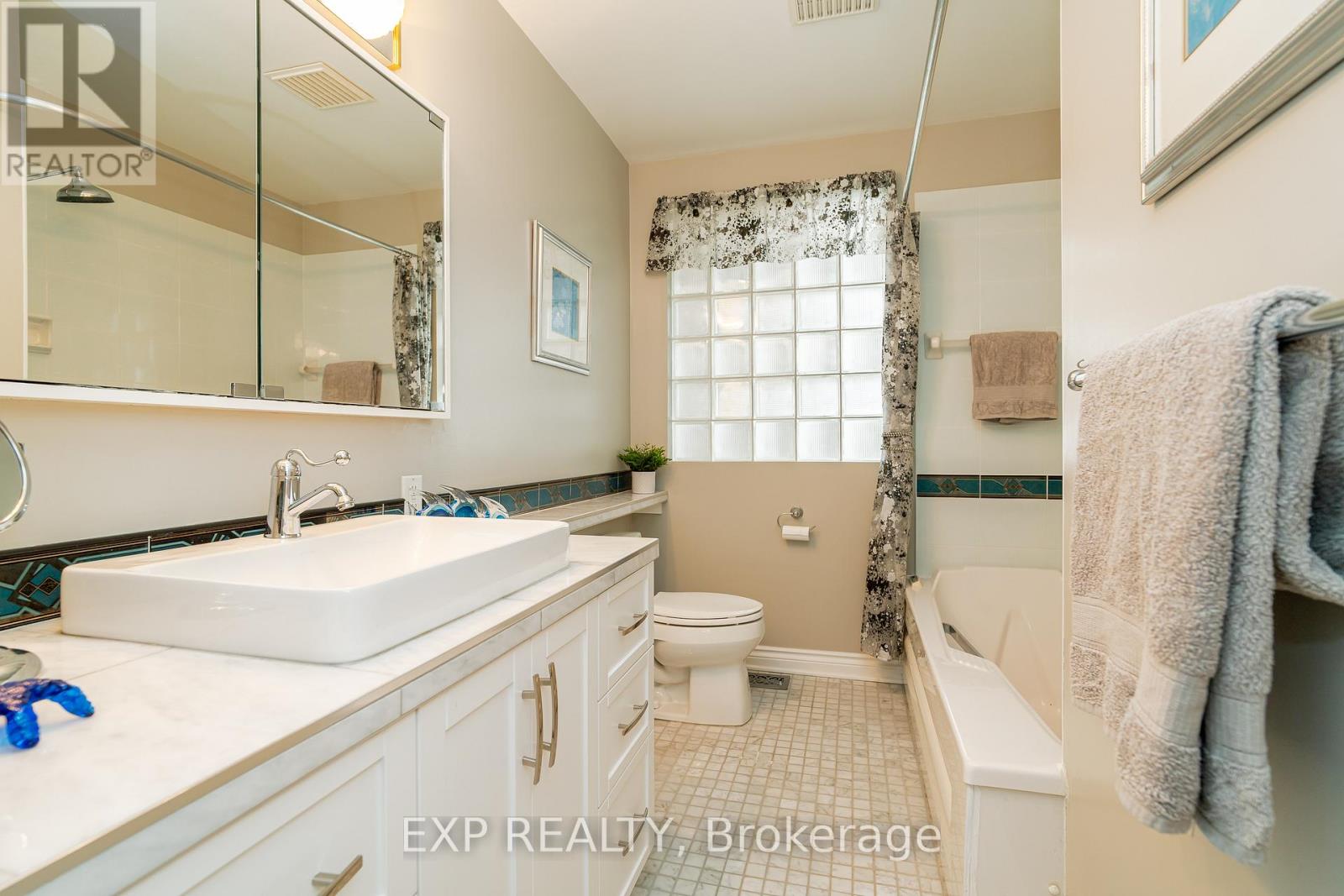 1828 Lorraine Avenue, Ottawa, Ontario  K1H 6Z8 - Photo 19 - X12444031