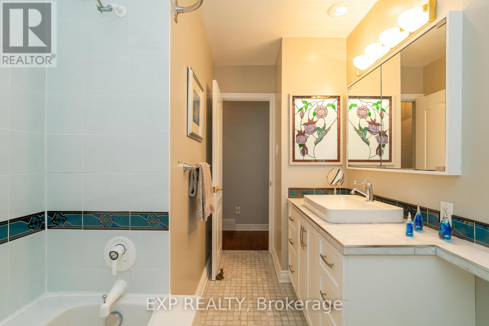 1828 Lorraine Avenue, Ottawa, Ontario  K1H 6Z8 - Photo 21 - X12444031