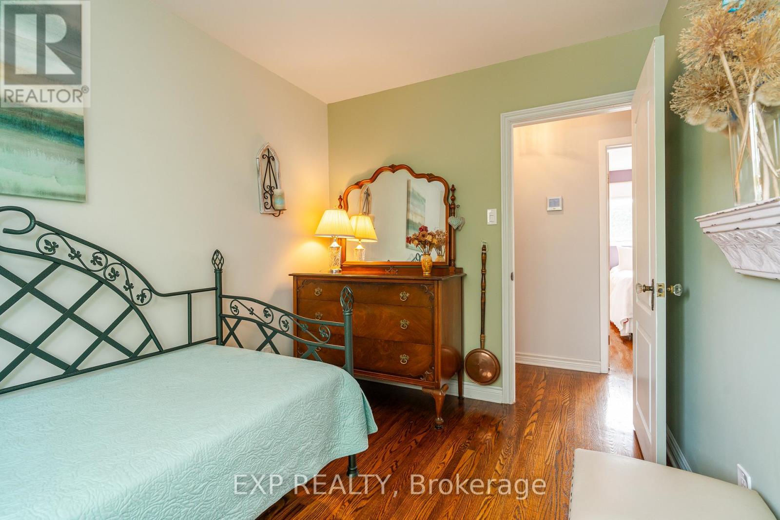 1828 Lorraine Avenue, Ottawa, Ontario  K1H 6Z8 - Photo 23 - X12444031