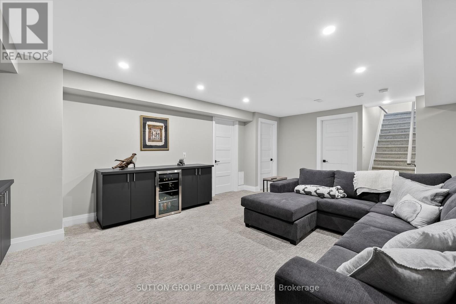 1148 Avignon Street, Russell, Ontario  K0A 1W0 - Photo 32 - X12444064