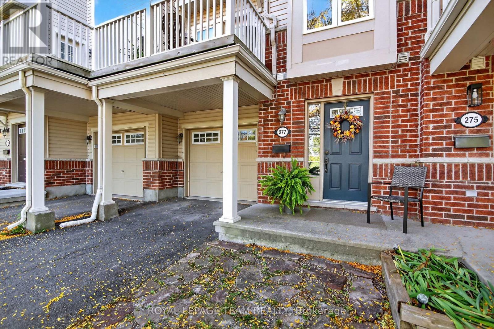 277 Aquilo Crescent, Ottawa, Ontario  K2S 0L9 - Photo 2 - X12444074
