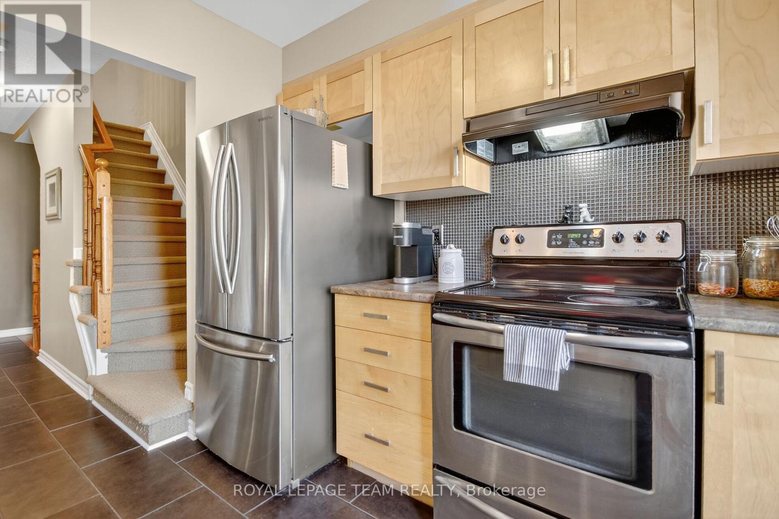 277 Aquilo Crescent, Ottawa, Ontario  K2S 0L9 - Photo 23 - X12444074