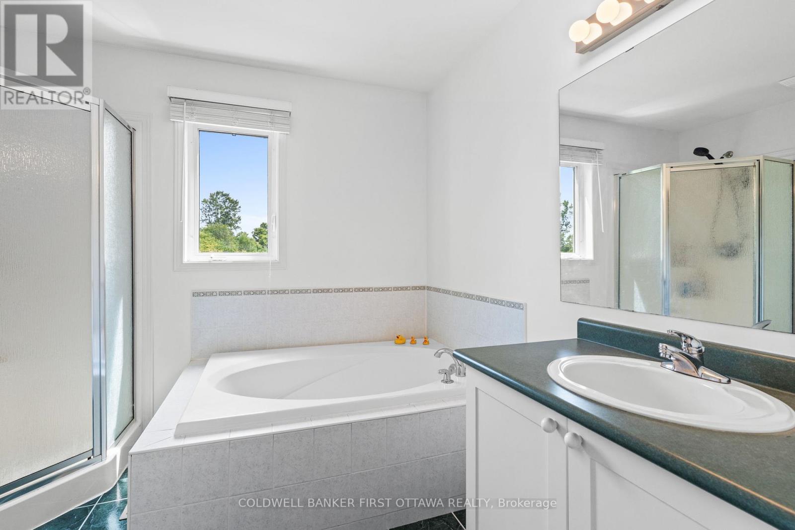 51 Helmsdale Drive, Ottawa, Ontario  K2K 2S4 - Photo 23 - X12444106