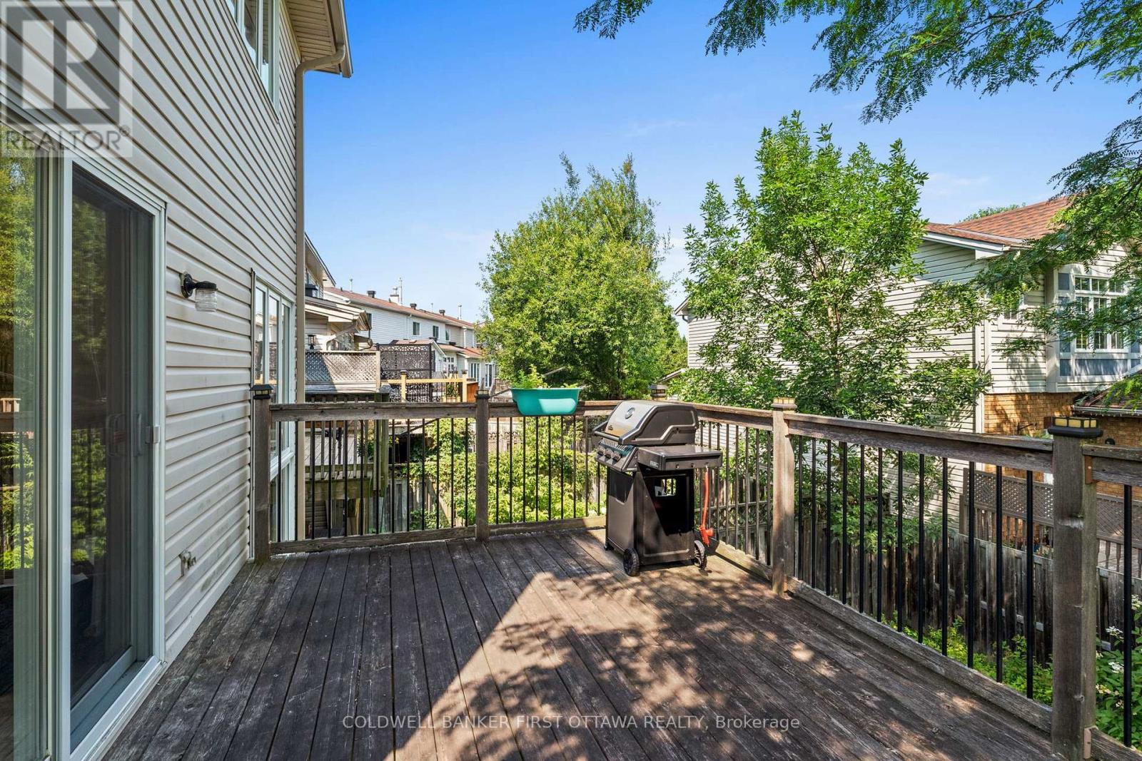 51 Helmsdale Drive, Ottawa, Ontario  K2K 2S4 - Photo 38 - X12444106