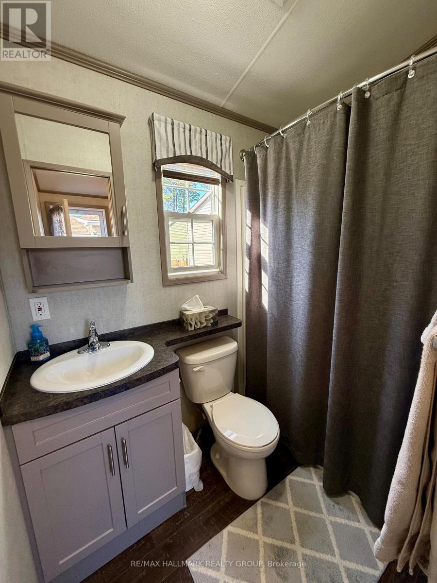 16 - 92 Bingham Drive, Horton, Ontario  K7V 3Z8 - Photo 15 - X12444129