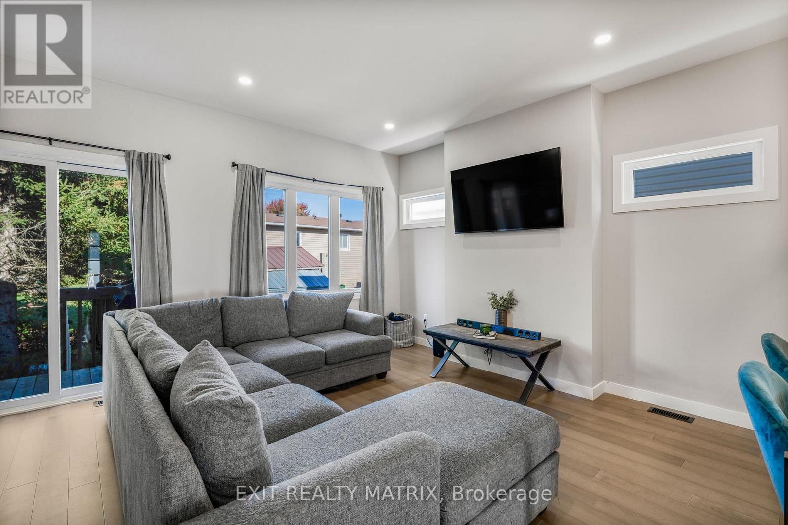 16 Livya Street, The Nation, Ontario  K0A 2M0 - Photo 8 - X12444144
