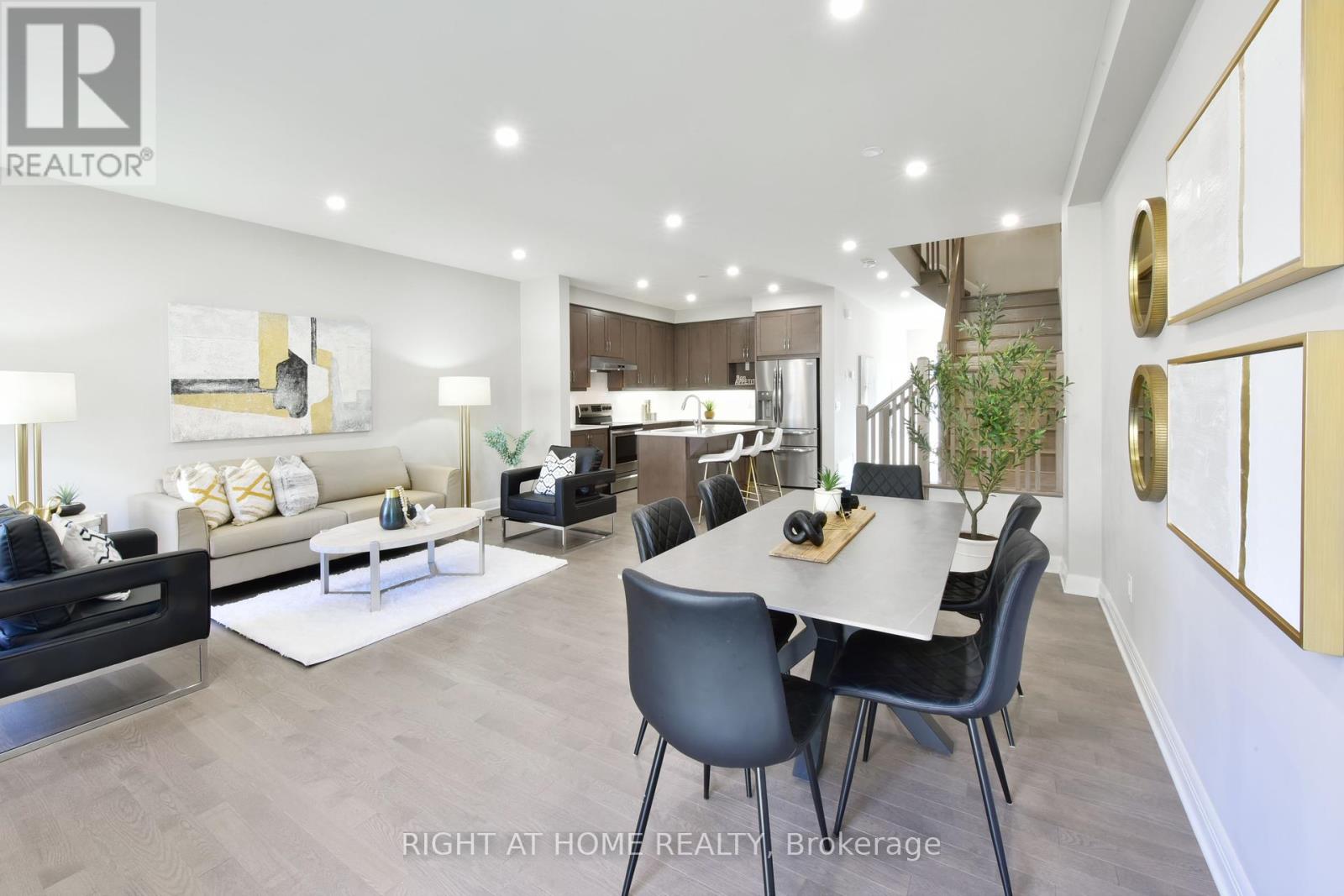 117 Escarpment Crescent, Ottawa, Ontario  K2T 0L8 - Photo 18 - X12444150