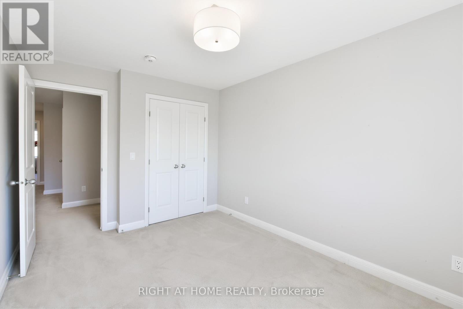 117 Escarpment Crescent, Ottawa, Ontario  K2T 0L8 - Photo 29 - X12444150