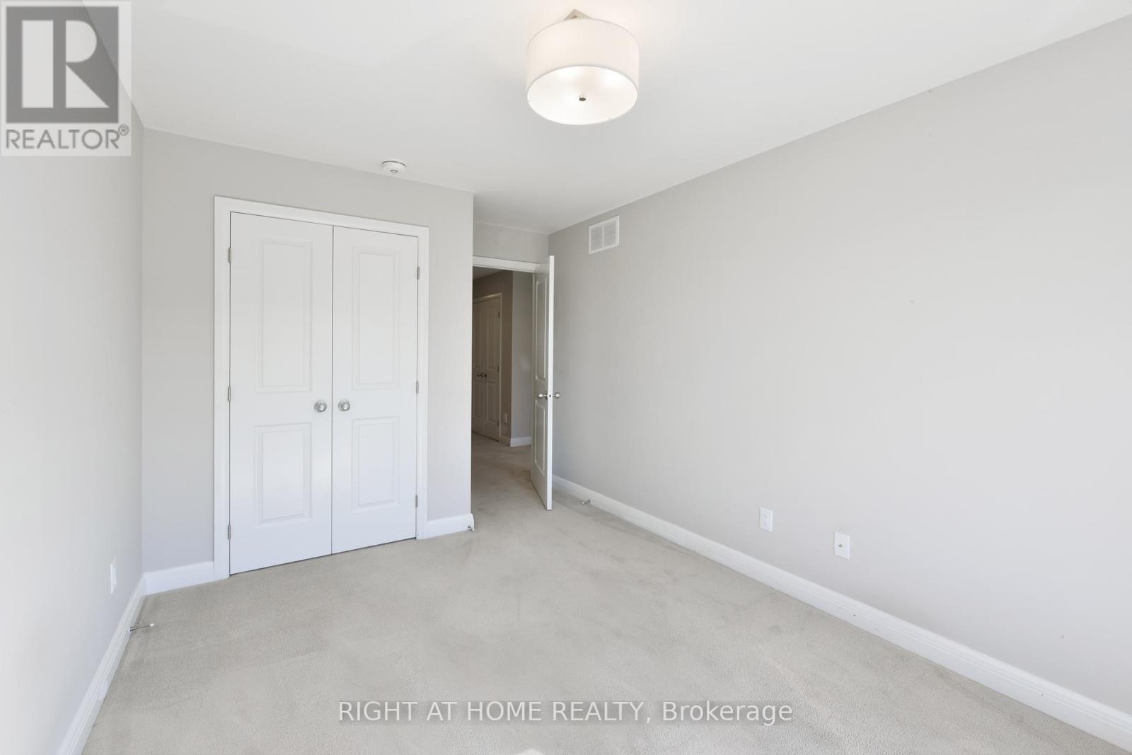 117 Escarpment Crescent, Ottawa, Ontario  K2T 0L8 - Photo 31 - X12444150