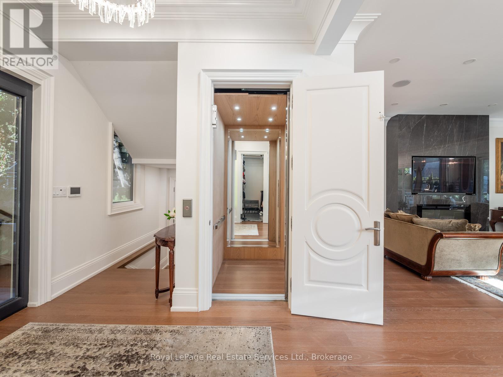 36 Anderson Street, Oakville, Ontario  L6K 1A5 - Photo 16 - W12444089