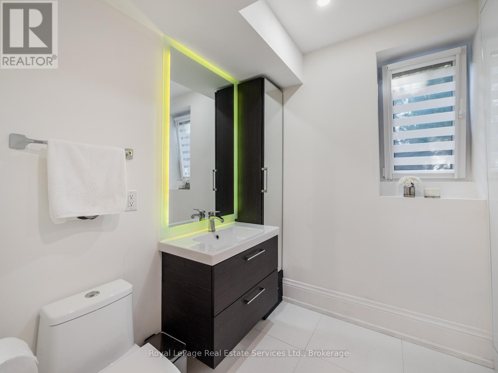 36 Anderson Street, Oakville, Ontario  L6K 1A5 - Photo 40 - W12444089