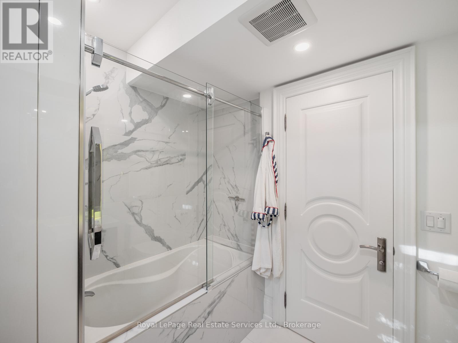 36 Anderson Street, Oakville, Ontario  L6K 1A5 - Photo 41 - W12444089