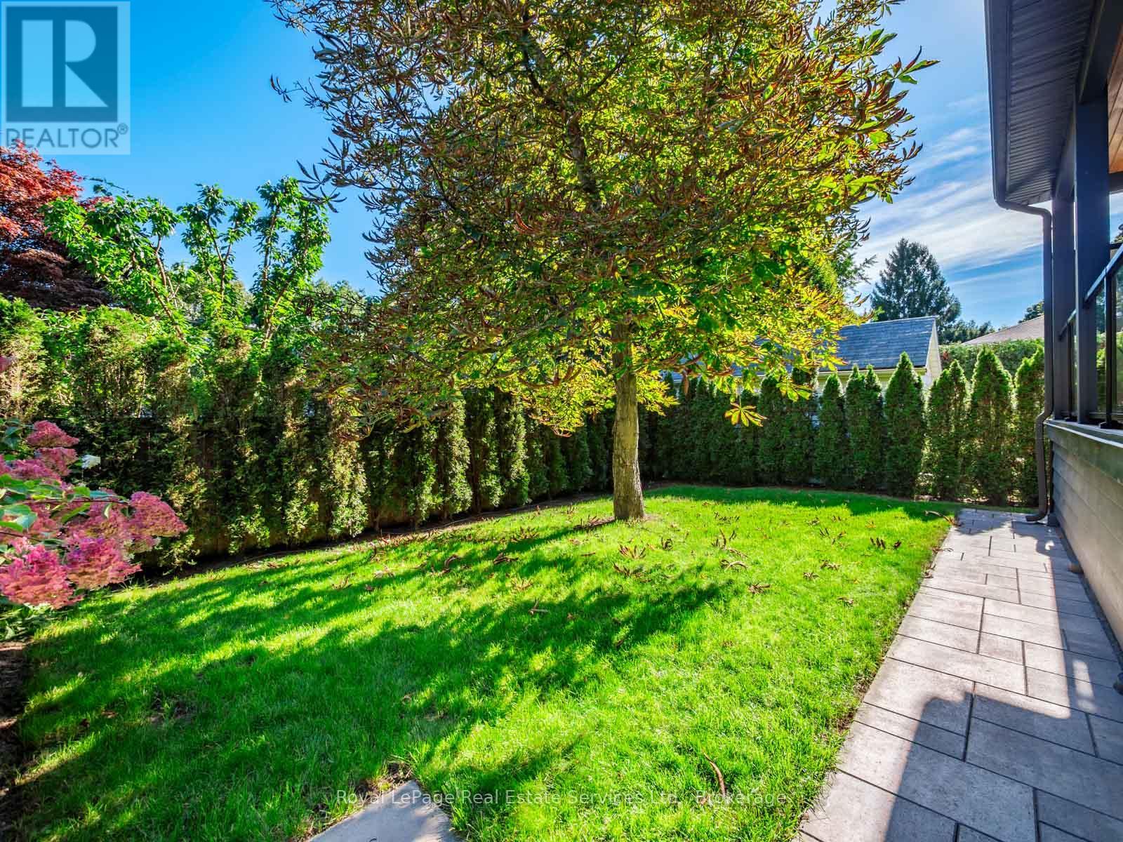 36 Anderson Street, Oakville, Ontario  L6K 1A5 - Photo 49 - W12444089