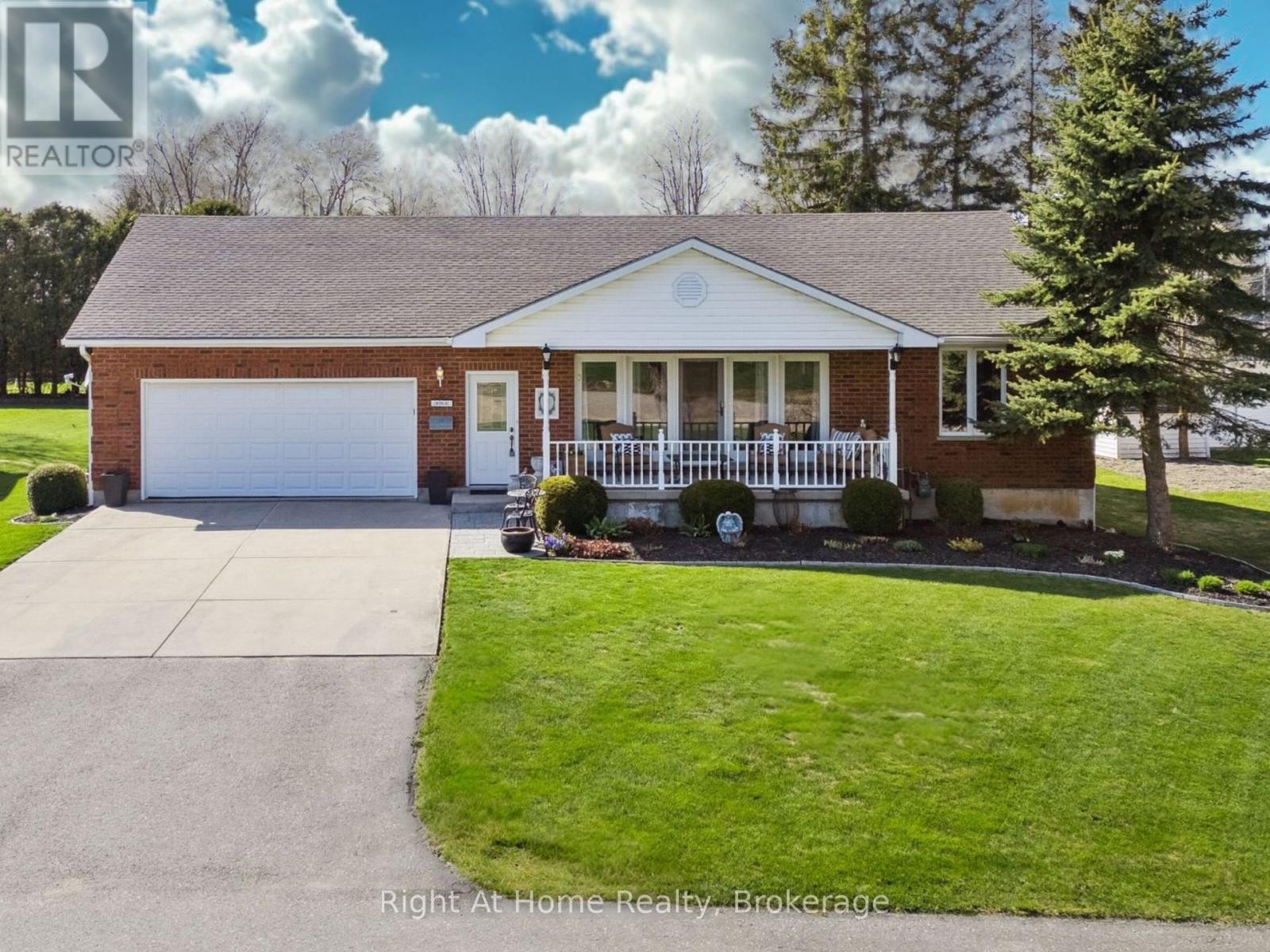 664 MAPLE STREET, Huron East, Ontario