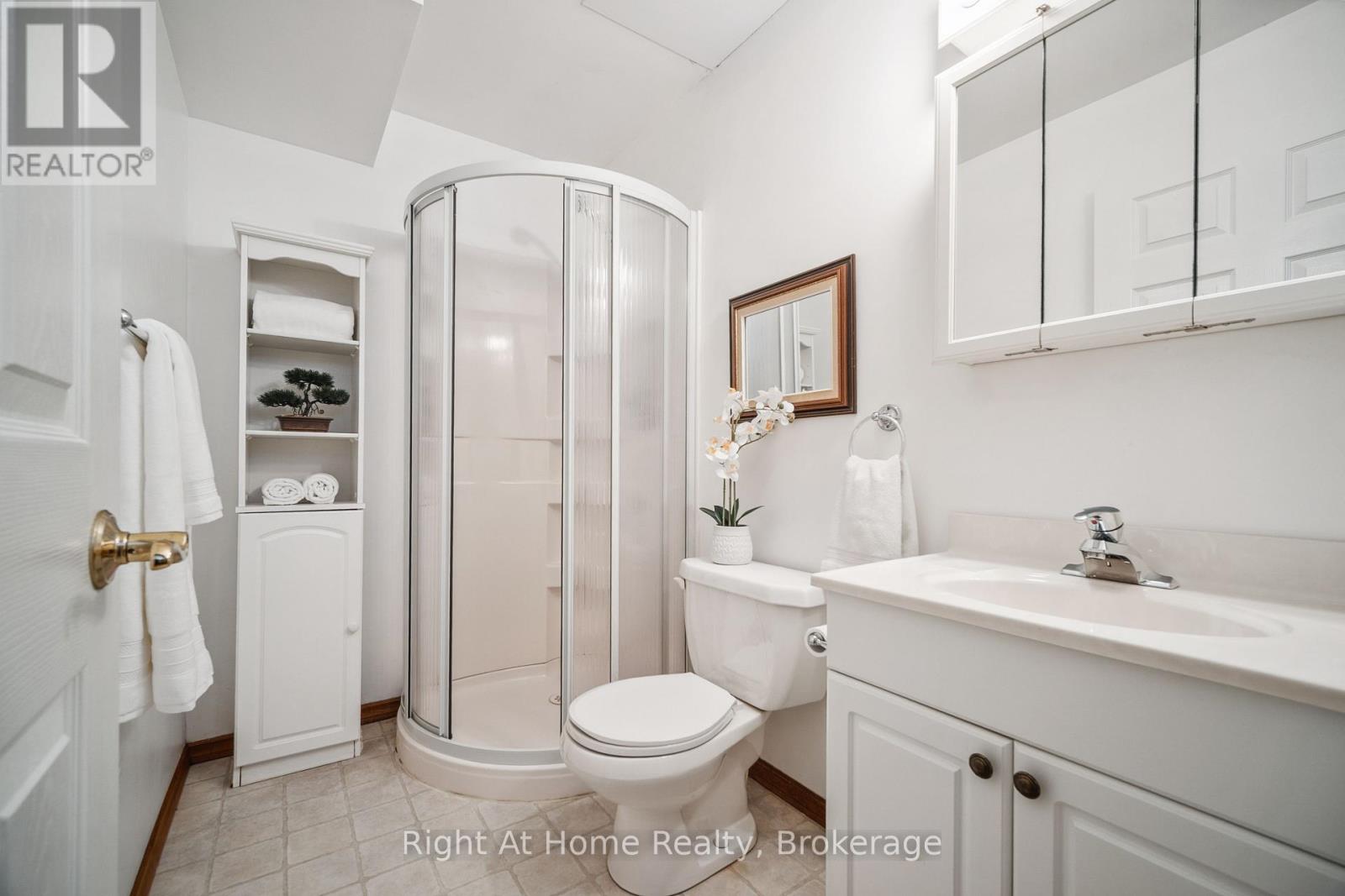 664 Maple Street, Huron East, Ontario  N0G 1H0 - Photo 25 - X12444159